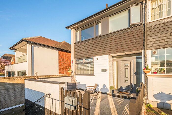 4 Bedroom End Of Terrace House For Sale In Woodmere, London, SE9