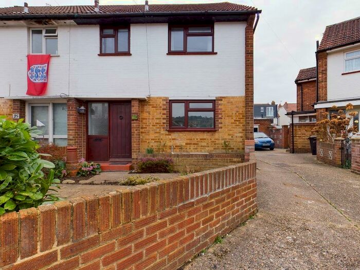 3 Bedroom Semi-Detached House To Rent In Southbourne Ave, Drayton, Portsmouth, PO6
