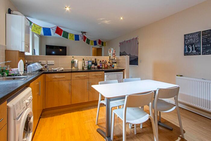 5 Bedroom Private Hall To Rent In Richmond Road, Roath, CF24