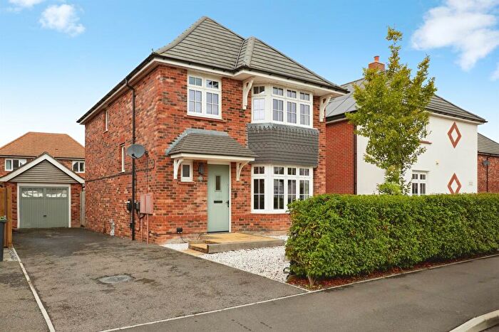 4 Bedroom Detached House For Sale In Vale View, Shaftesbury, SP7