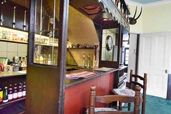 3 Bedroom Terraced House For Sale In Northampton Road, Wellingborough, Northamptonshire, NN8