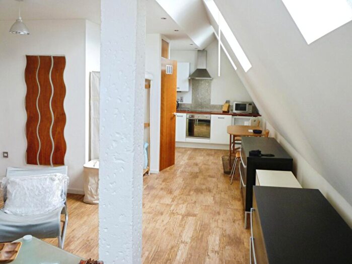 1 Bedroom Flat To Rent In The Headrow, Leeds, West Yorkshire, LS1