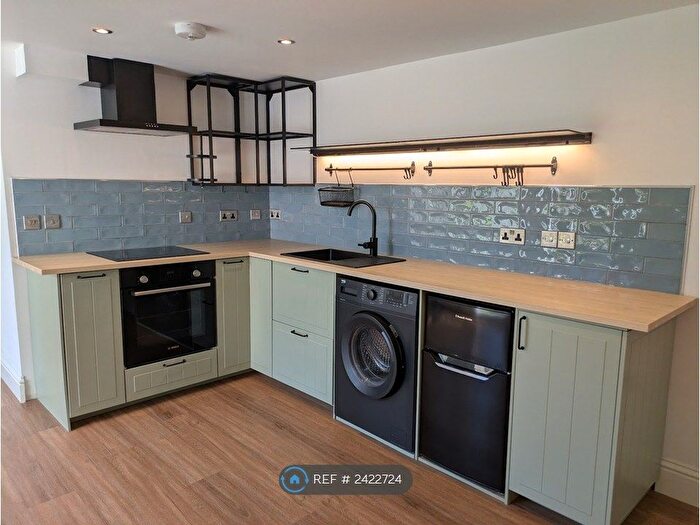 1 Bedroom Flat To Rent In Princess Beatrice Court, Cowes, PO31