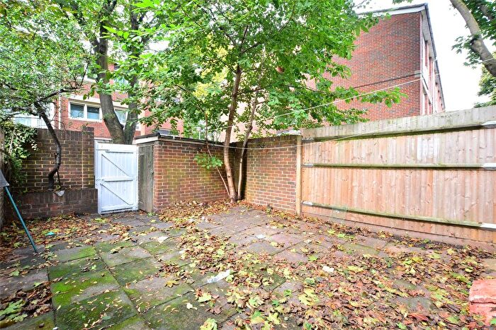 2 Bedroom End Of Terrace House To Rent In Hevelius Close, London, SE10