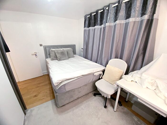 1 Bedroom Flat To Rent In Downton Avenue, London, SW2