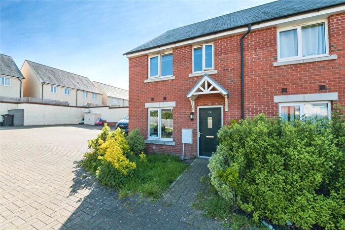 3 Bedroom End Of Terrace House For Sale In Crabtree Close, Cranbrook, Exeter, Devon, EX5