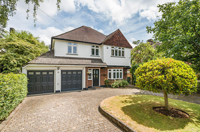 4 Bedroom Detached House For Sale In Sutherland Avenue, Petts Wood, Orpington, BR5