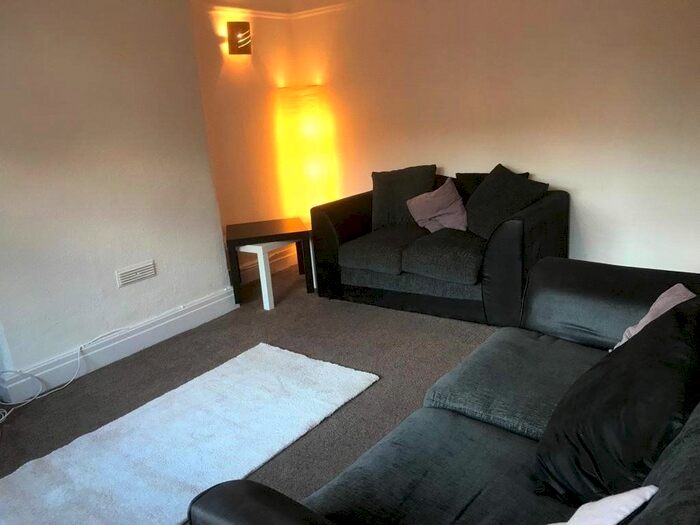 4 Bedroom Terraced House To Rent In Heald Place, Rusholme, M14