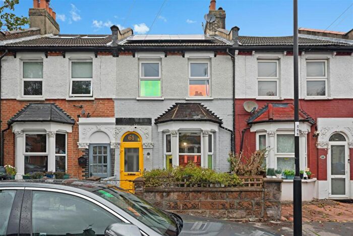 3 Bedroom Terraced House For Sale In Grasmere Road, London, SE25