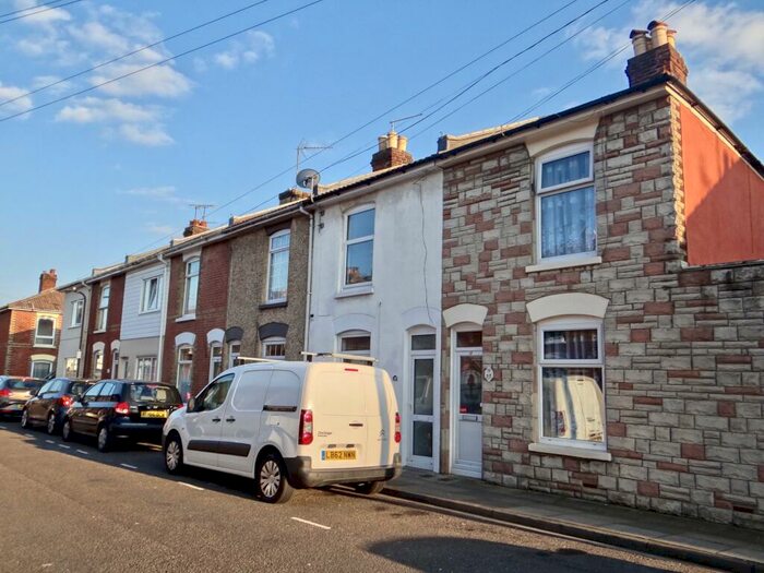 2 Bedroom House To Rent In Croft Road, Portsmouth, PO2