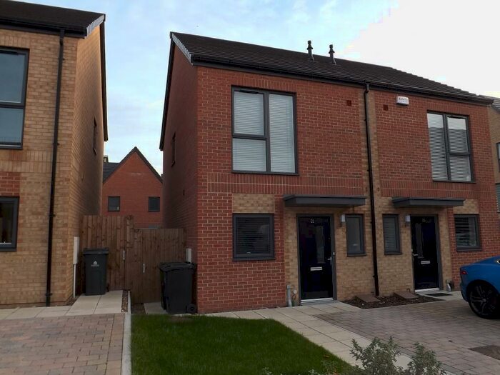 2 Bedroom House To Rent In Winscar Road, Lakeside, DN4