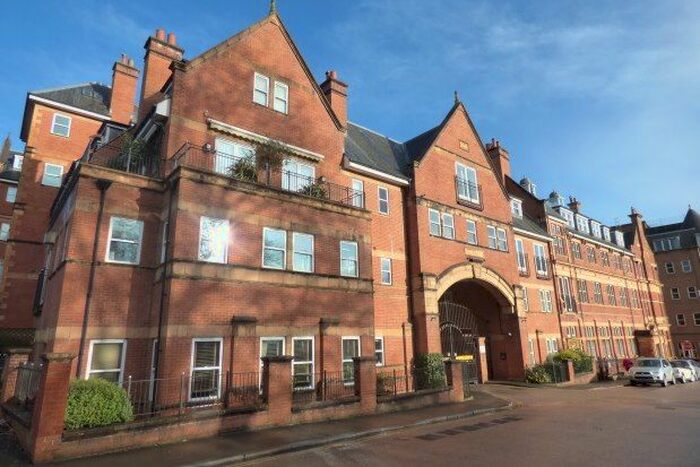 2 Bedroom Flat To Rent In Post Office Square, Tunbridge Wells, TN1