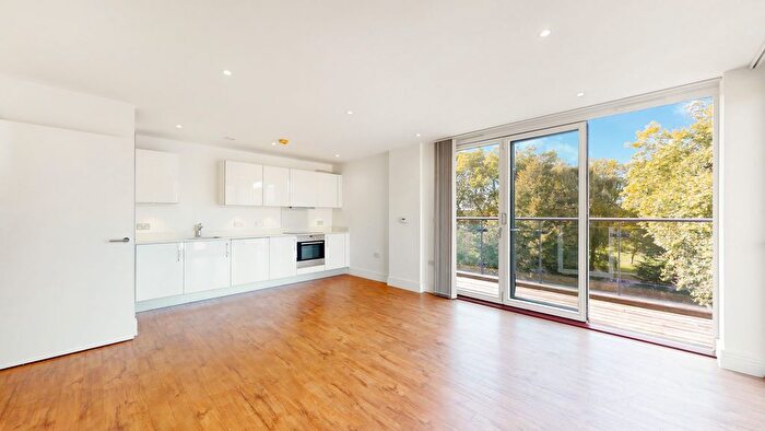 2 Bedroom Flat For Sale In Citrine Apartments New Gun Wharf, Bow, E3