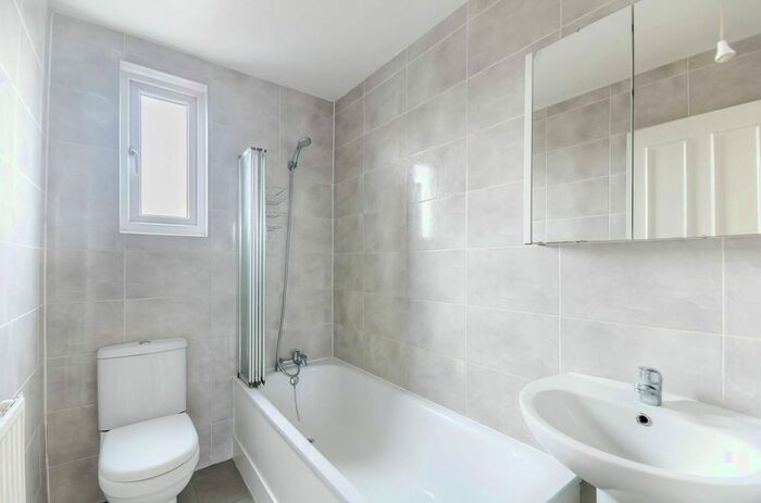 1 Bedroom Flat To Rent In Oldridge Road, Balham, London, SW12