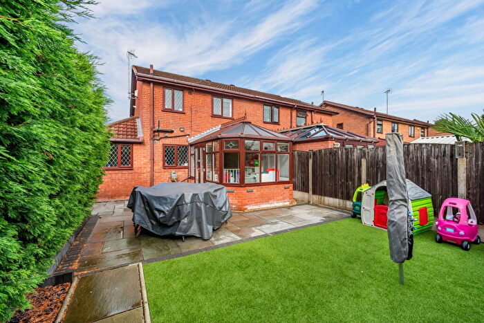 3 Bedroom Semi Detached House For Sale In Barwell Close, Reddish, Stockport, SK5