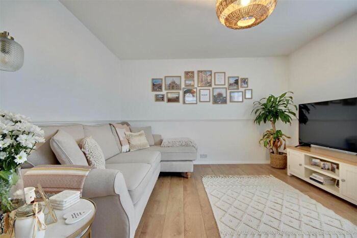 2 Bedroom Flat To Rent In Devonshire Avenue, Southsea, PO4