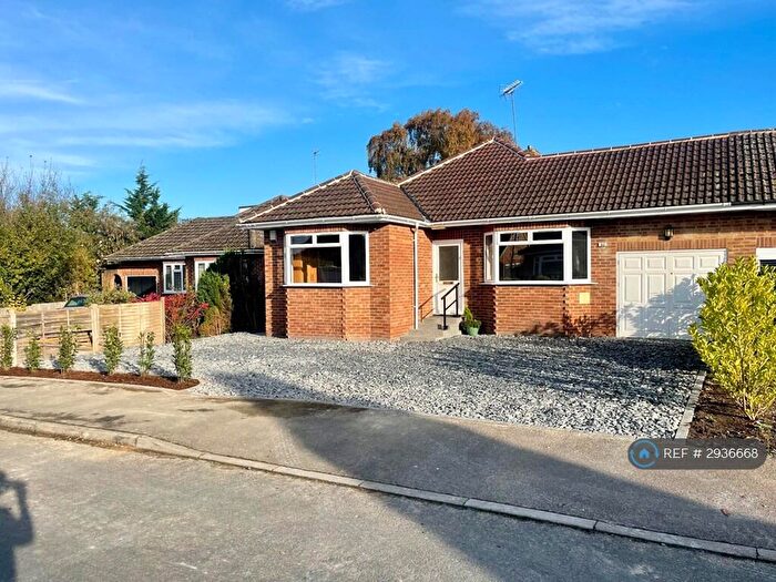 3 Bedroom Bungalow To Rent In Sycamore Drive, Twyford, Reading, RG10