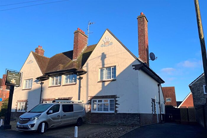 2 Bedroom Flat To Rent In High Street, Puddletown, Dorchester, DT2