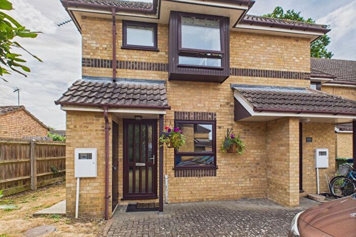 1 Bedroom Flat For Sale In Loves Close, Histon, Cambridge, CB24