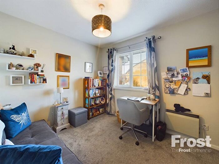 2 Bedroom Terraced House For Sale In Deerhurst Close, Feltham, Middlesex, TW13