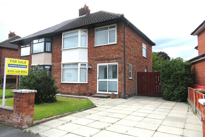 3 Bedroom Semi-Detached House For Sale In Stour Avenue, Rainhill, L35
