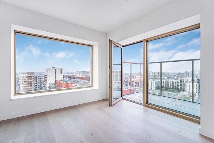 1 Bedroom Flat For Sale In Riverscape, Starboard Way, E16