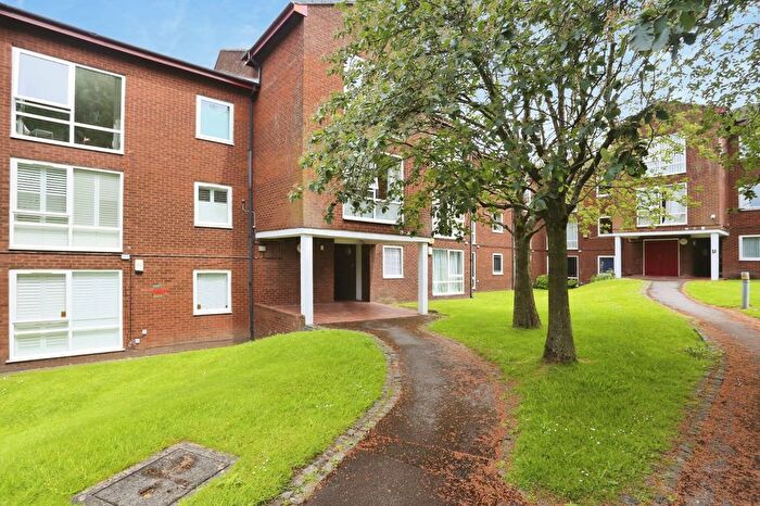 Studio For Sale In Holmfield Close, Heaton Norris, Stockport, SK4