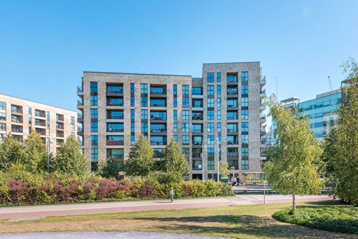 2 Bedroom Flat For Sale In Lakeside Drive, Park Royal, London, NW10