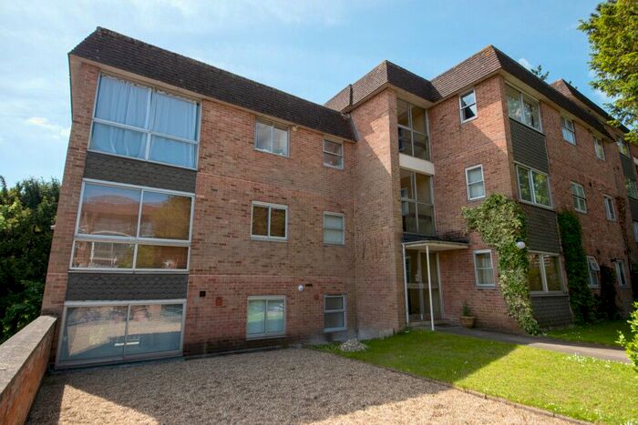 1 Bedroom Flat To Rent In The Mount, Guildford, GU2