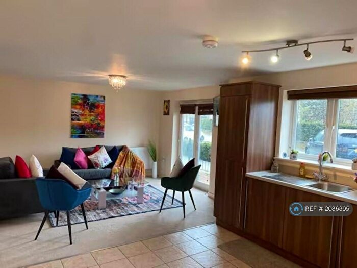2 Bedroom Flat To Rent In Circus Drive, Cambridge, CB4