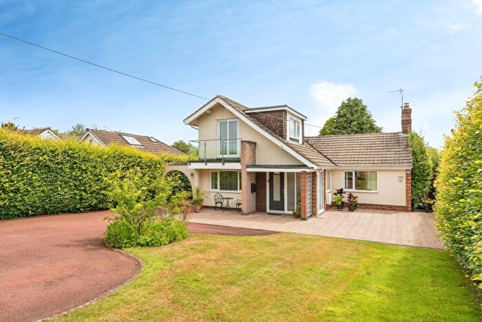 3 Bedroom Bungalow For Sale In Dunstan Lane, Burton, Neston, Cheshire, CH64