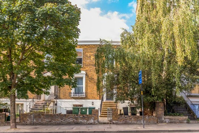 3 Bedroom Flat To Rent In Holloway Road, London, N19