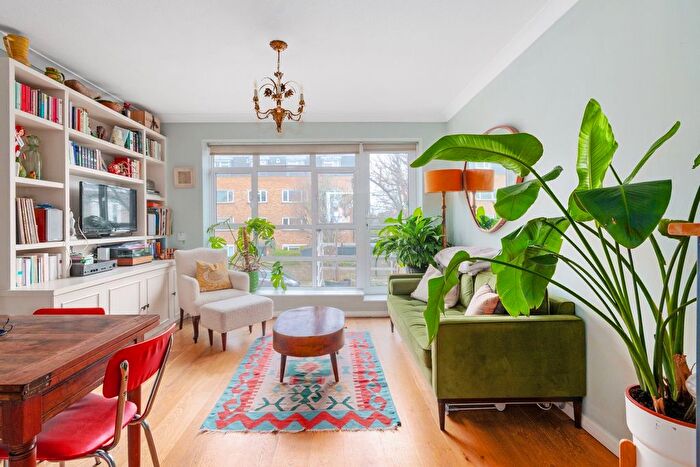 2 Bedroom Flat For Sale In Ashchurch Park Villas, Ravenscourt Park, London, W12