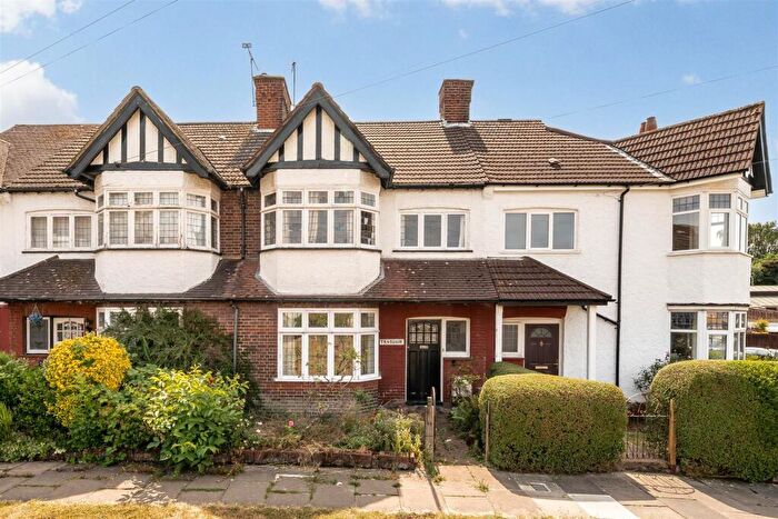 3 Bedroom Terraced House For Sale In The Gardens, Harrow, HA1