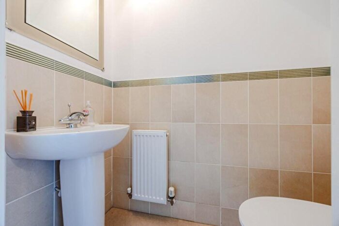 5 Bedroom Detached House For Sale In Lifstan Walk, Southend-On-Sea, SS2