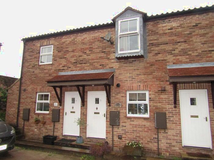 2 Bedroom Property To Rent In Fountain Court Mews, Boroughbridge, York, YO51