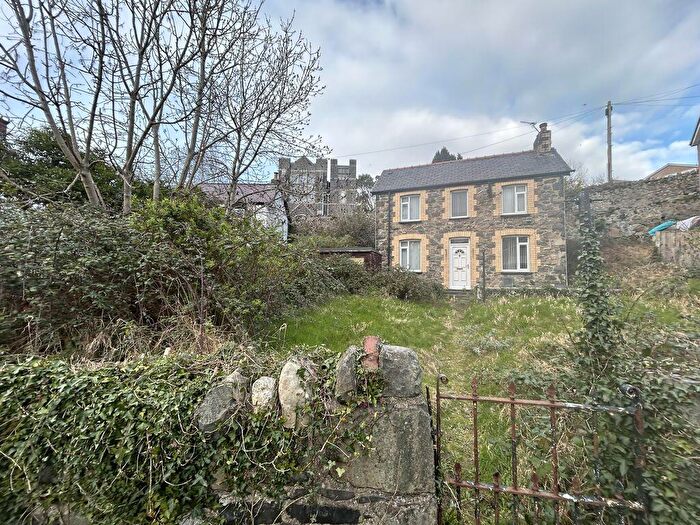 2 Bedroom Detached House For Sale In Bryn Road, Llanfairfechan, LL33