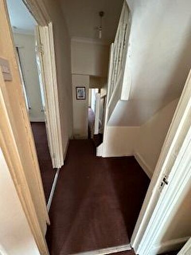 3 Bedroom Terraced House For Sale In St. Georges Square, London, E7