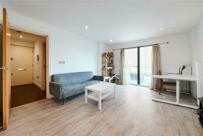 1 Bedroom Flat To Rent In Clayton Crescent, Islington, N1