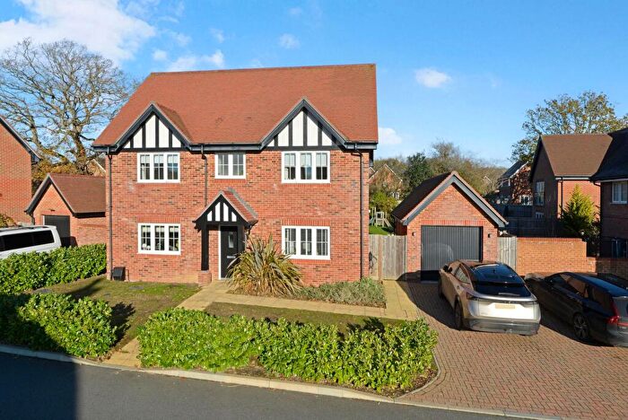 4 Bedroom Detached House For Sale In Bramley Vale, Cranleigh, GU6