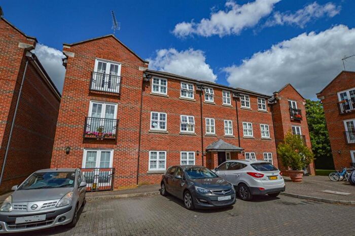 3 Bedroom Apartment To Rent In Lime Tree Court, London Colney, AL2