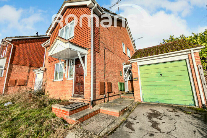 2 Bedroom Maisonette To Rent In Maltby Way, Lower Earley, RG6