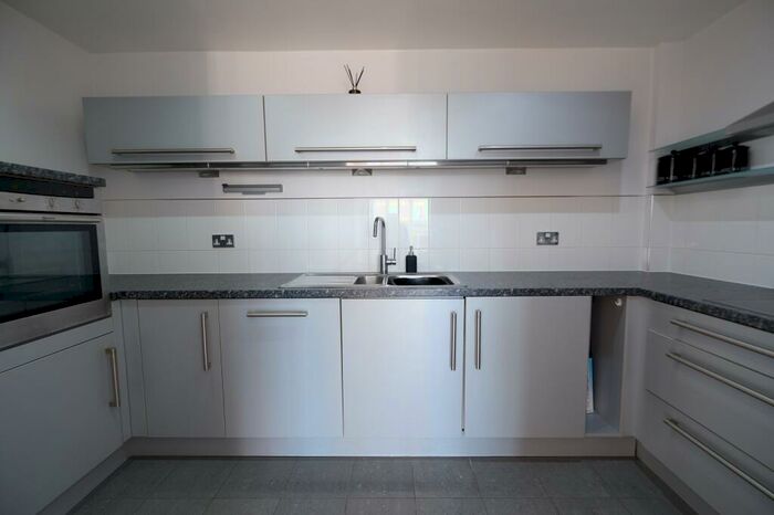 2 Bedroom Flat To Rent In Roma, Victoria Wharf, Watkiss Way, Cardiff, City Of Cardiff., CF11