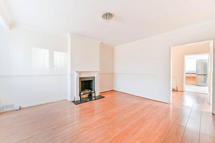 3 Bedroom House To Rent In Oldfields Road, Sutton, SM1