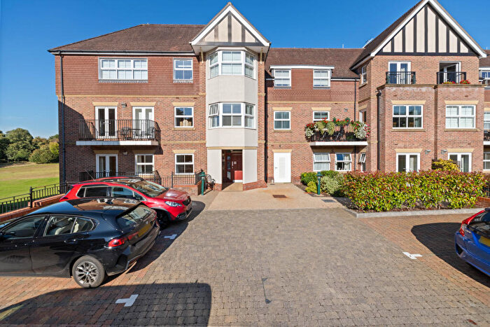 2 Bedroom Retirement Property For Sale In Cavendish House, Bramshott Place, Liphook, Hampshire, GU30