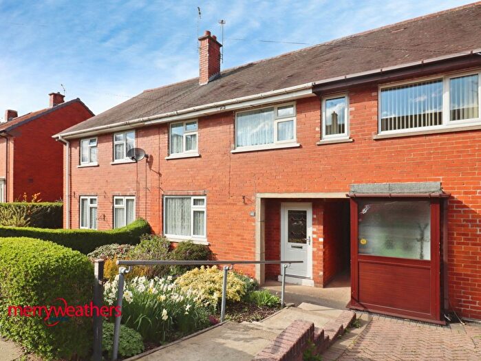 3 Bedroom Town House For Sale In Becket Crescent, Kimberworth Park, Rotherham., S61