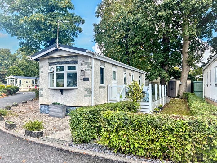1 Bedroom Mobile/park Home For Sale In Woodgreen, Mowbreck Park, Preston, PR4