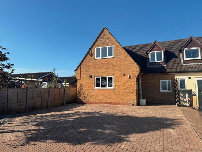 3 Bedroom House For Sale In Damson Tree Close, Bromyard, HR7