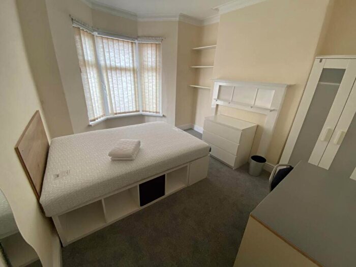 5 Bedroom House To Rent In North Road, Cathays, CF10