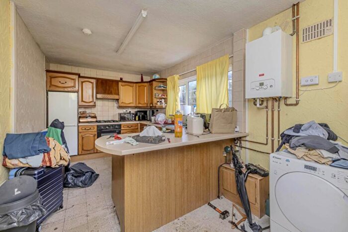 2 Bedroom Semi-Detached House For Sale In Moffat Grove, Stoke On Trent, ST2